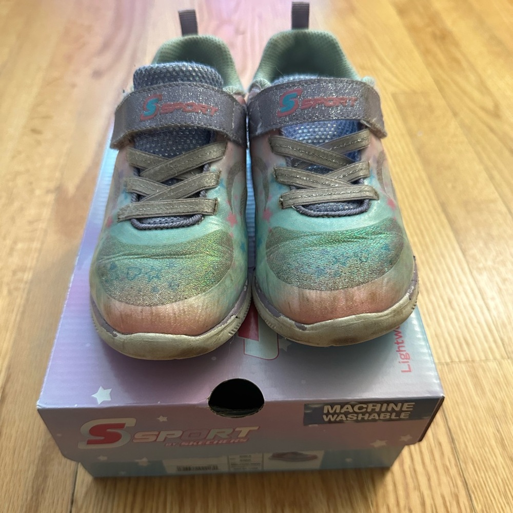 Sketchers sneakers size 11
